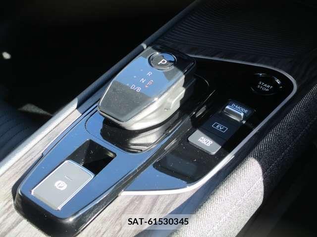 Nissan AURA 2025-09 8878768-11