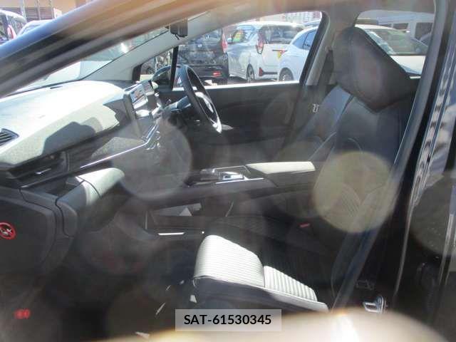 Nissan AURA 2025-09 8878768-16