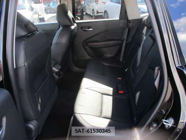 Nissan AURA 2025-09 8878768-17
