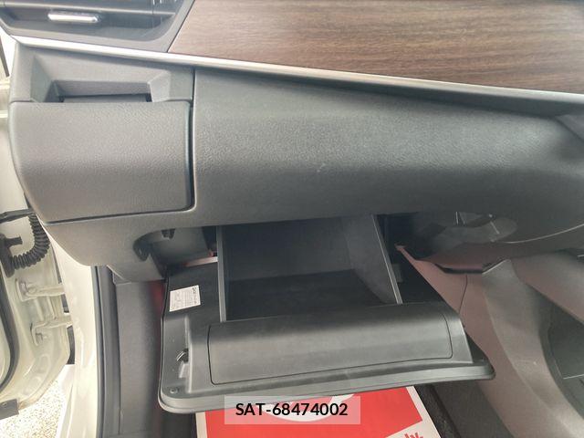 Nissan AURA 2022-01 8878791-25