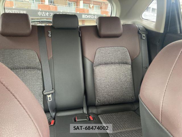 Nissan AURA 2022-01 8878791-26