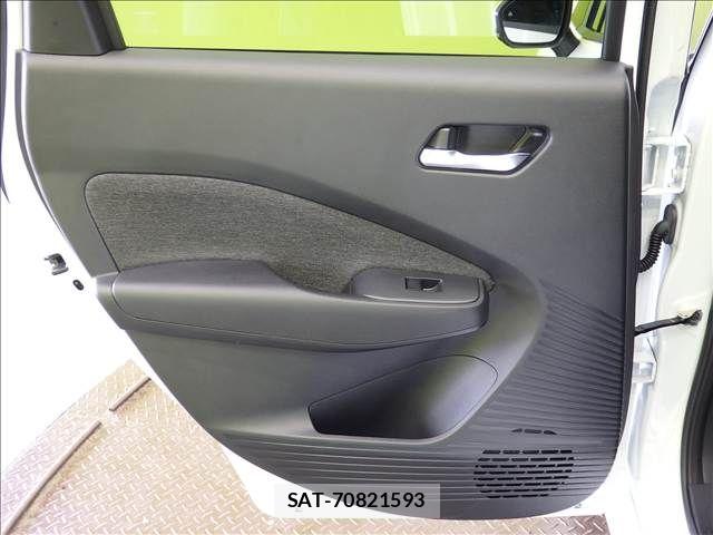 Nissan AURA 2024-09 8878780-28