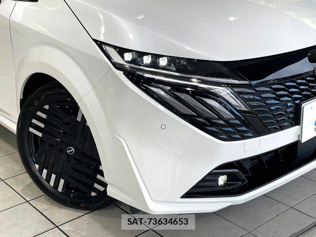Nissan AURA 2025-10 8878769-10