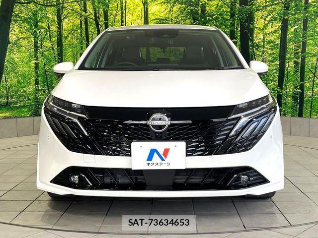 Nissan AURA 2025-10 8878769-12