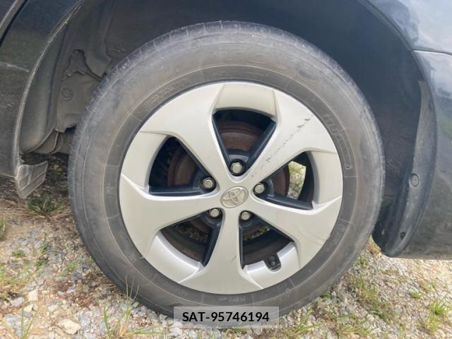 Toyota Aurion 2011-10 7215136-7