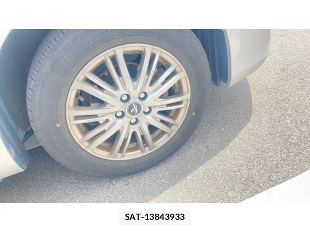 Toyota Aurion 2010-01 7215131-10