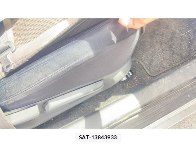 Toyota Aurion 2010-01 7215131-12