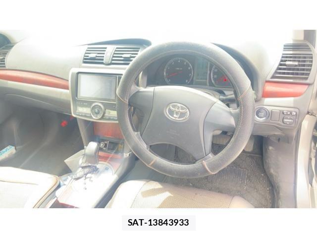 Toyota Aurion 2010-01 7215131-16