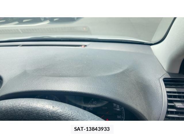 Toyota Aurion 2010-01 7215131-17