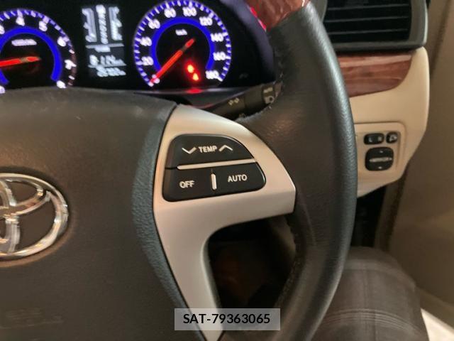 Toyota Aurion 2013-07 7325816-16