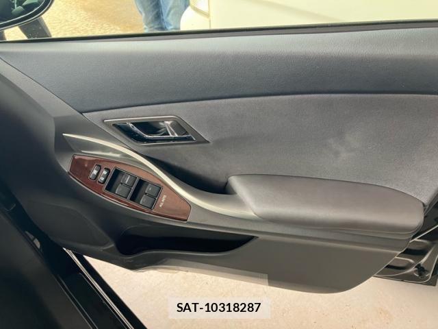 Toyota Aurion 2014-03 7721102-8