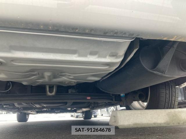 Toyota Aurion 2010-03 7875399-11