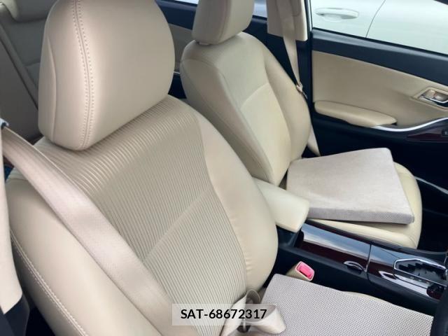 Toyota Aurion 2018-05 8158006-13