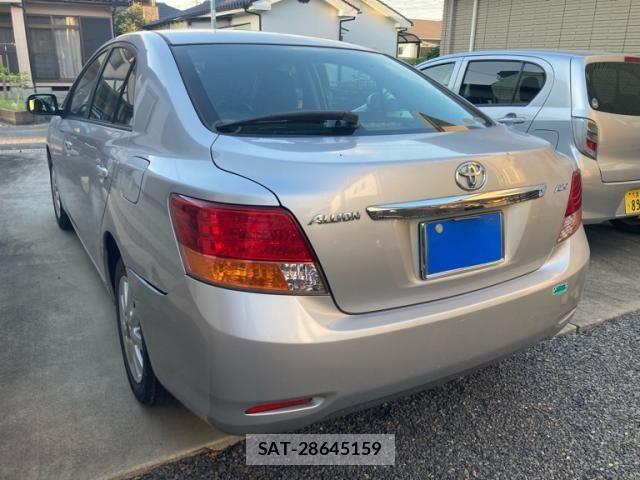 Toyota Aurion 2010-02 8228982-3