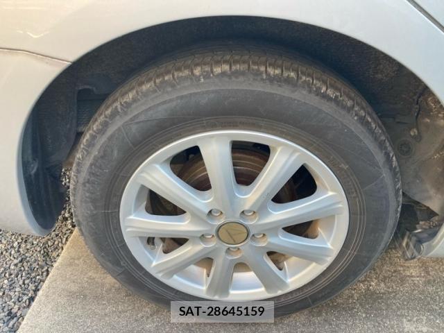 Toyota Aurion 2010-02 8228982-6
