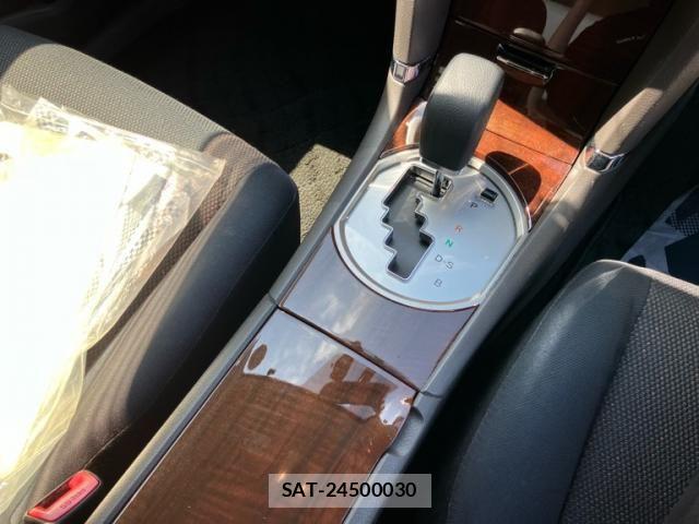 Toyota Aurion 2016-04 8364872-20