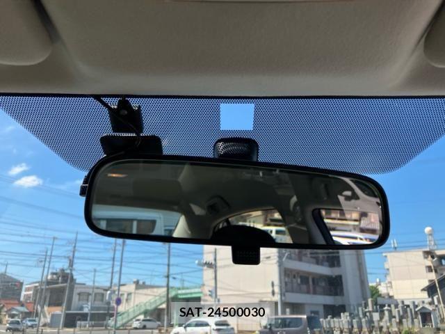Toyota Aurion 2016-04 8364872-22
