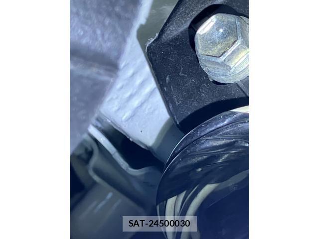 Toyota Aurion 2016-04 8364872-23