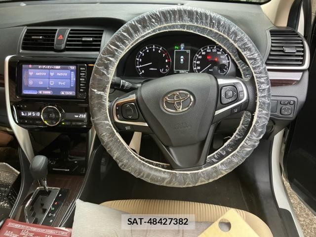 Toyota Aurion 2016-10 8364870-11
