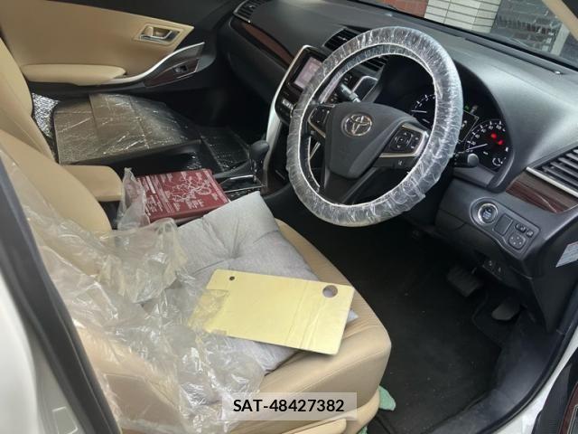 Toyota Aurion 2016-10 8364870-8