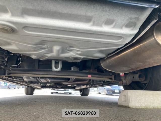 Toyota Aurion 2009-10 8625902-13