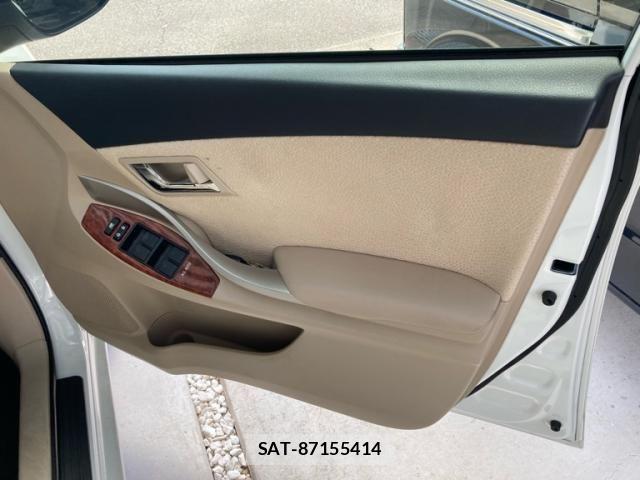 Toyota Aurion 2016-04 8658117-9