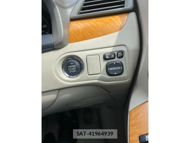 Toyota Aurion 2009-10 8878793-16