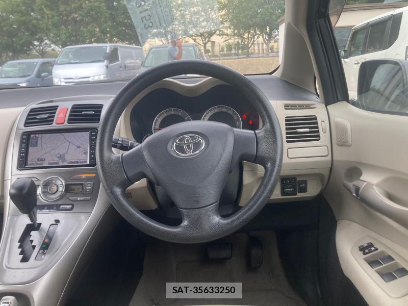 Toyota AURIS 2008 1230267-13