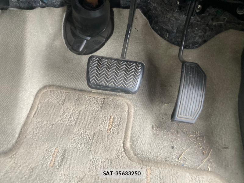 Toyota AURIS 2008 1230267-19