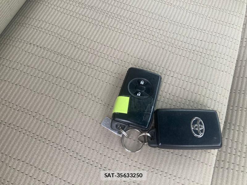 Toyota AURIS 2008 1230267-24
