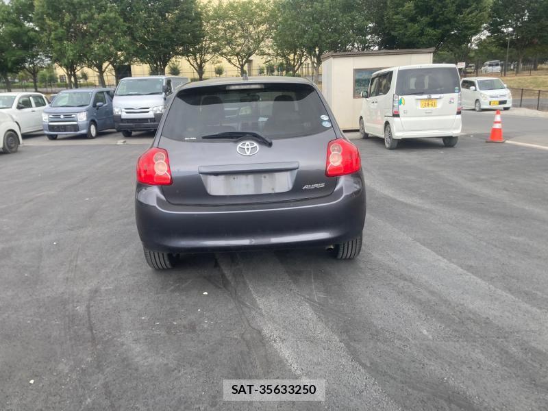 Toyota AURIS 2008 1230267-4