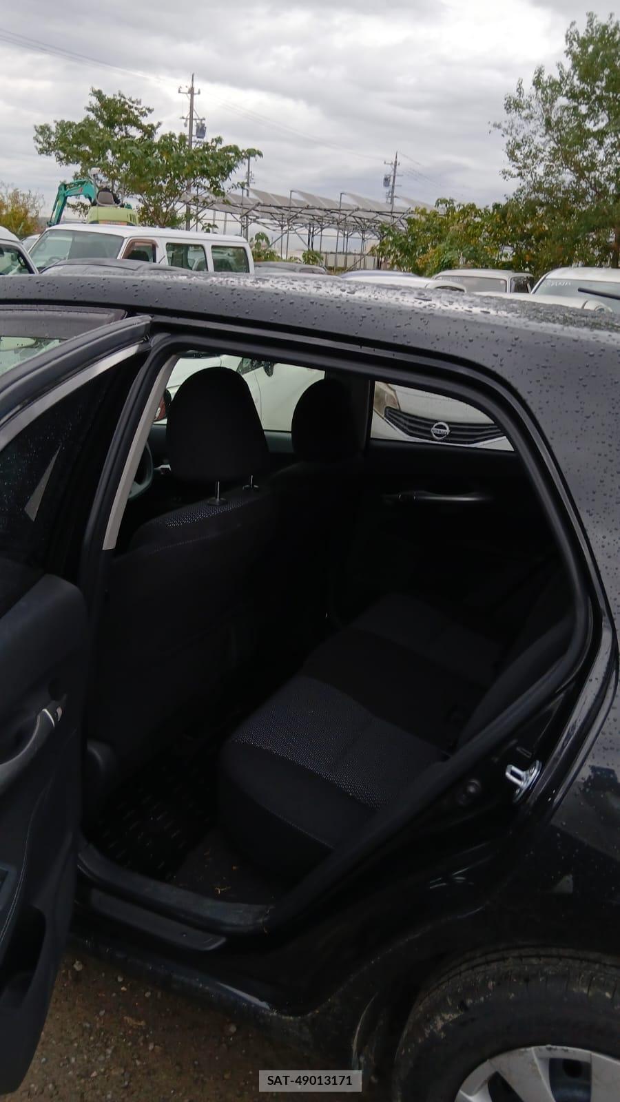 Toyota AURIS 2010 1298872-9