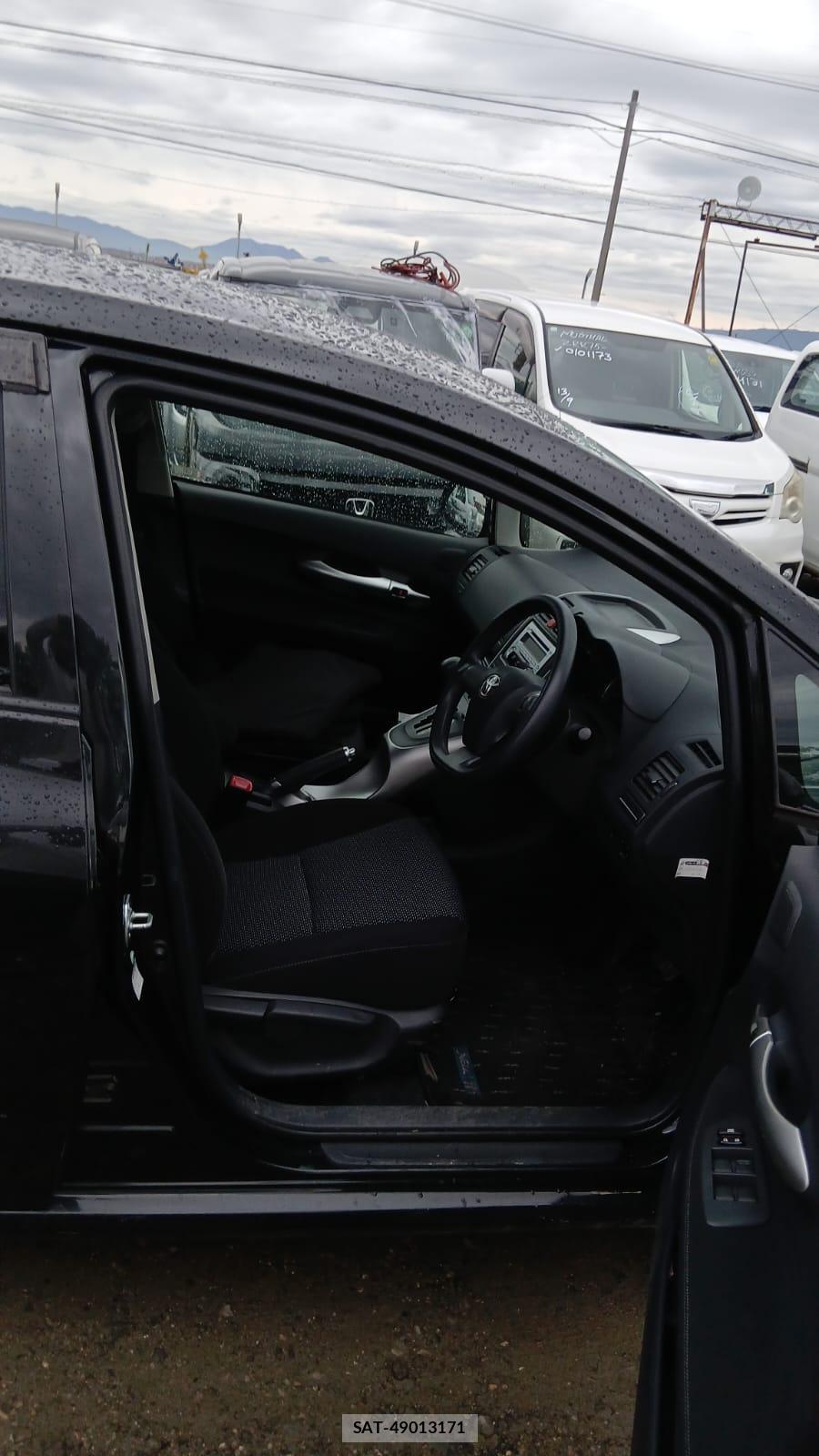 Toyota AURIS 2010 1298872-11