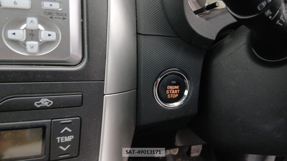 Toyota AURIS 2010 1298872-14
