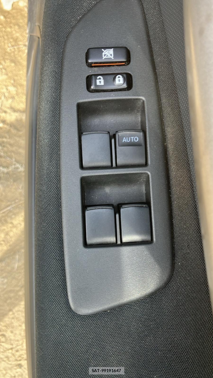 Toyota AURIS 2007 3640458-16