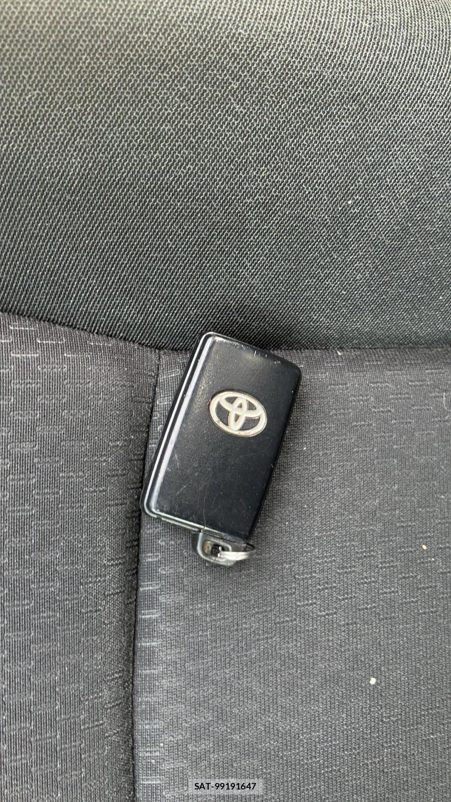 Toyota AURIS 2007 3640458-17