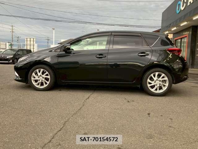 Toyota AURIS 2016-05 6263213-17