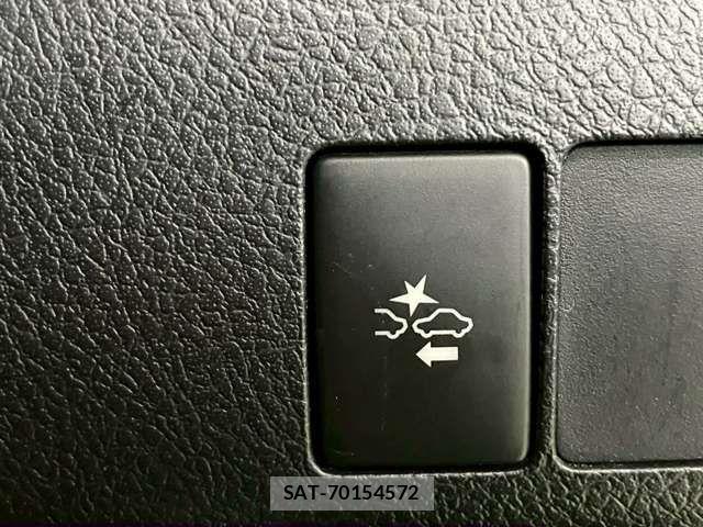 Toyota AURIS 2016-05 6263213-6