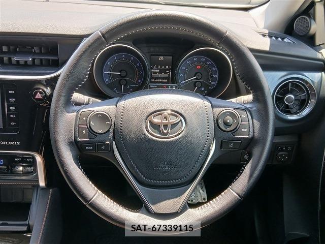 Toyota AURIS 2015-11 6683691-18