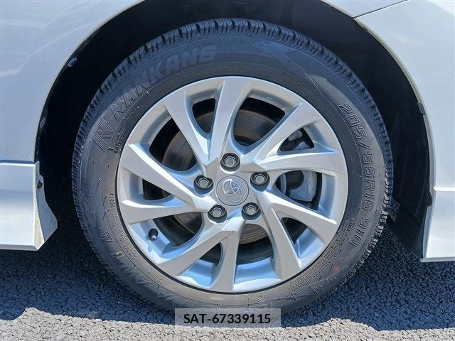 Toyota AURIS 2015-11 6683691-27