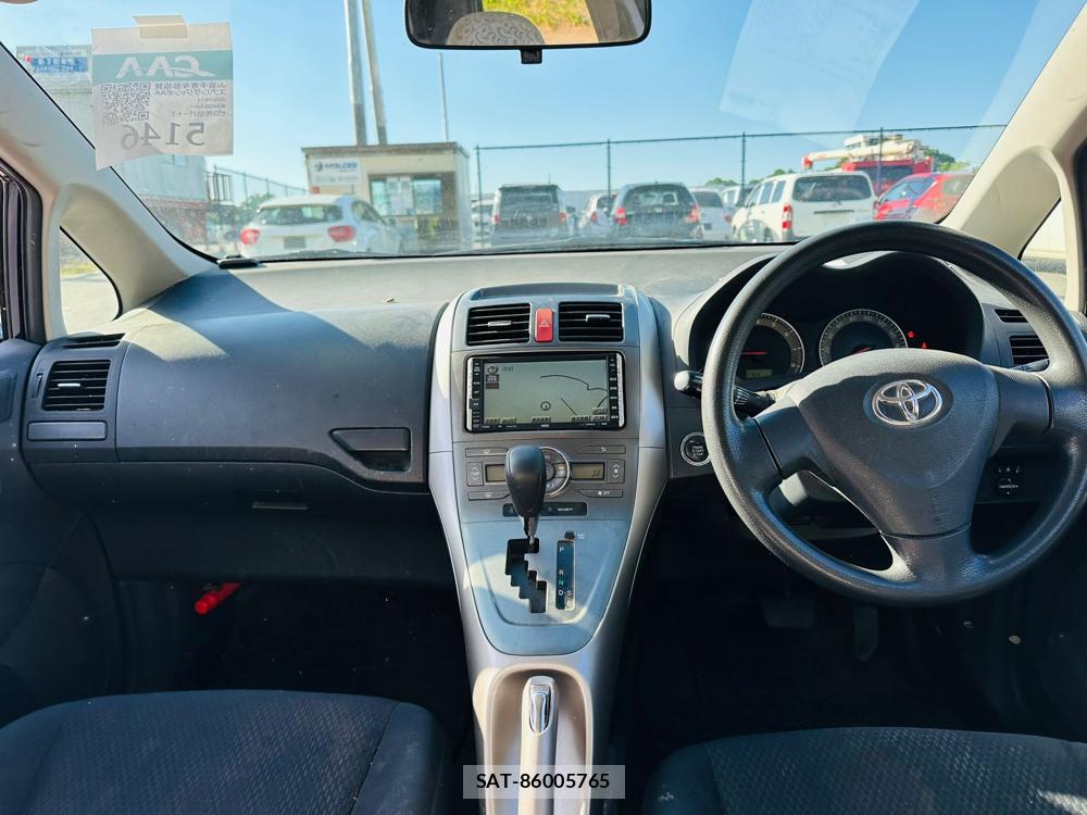 Toyota AURIS 2007 6235702-12