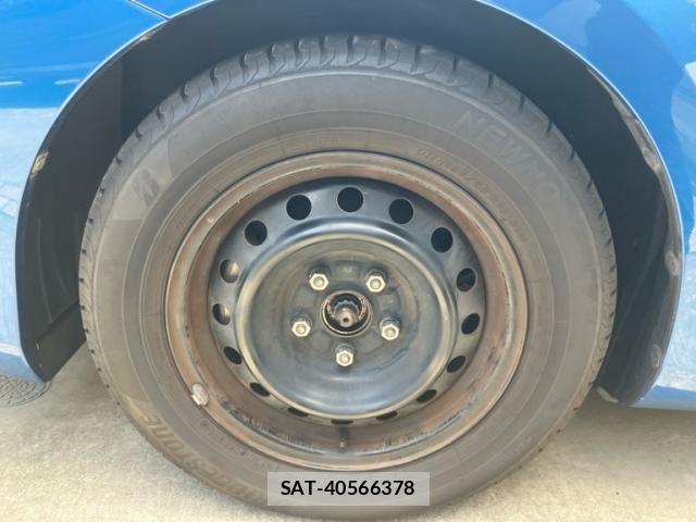 Toyota AURIS 2012-10 6902393-8