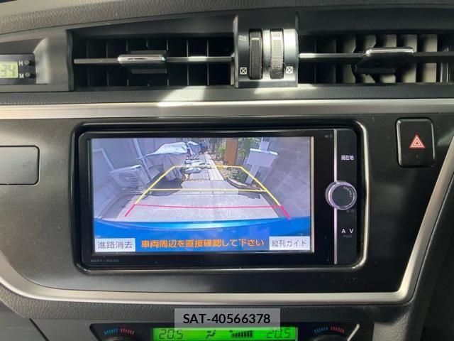 Toyota AURIS 2012-10 6902393-11