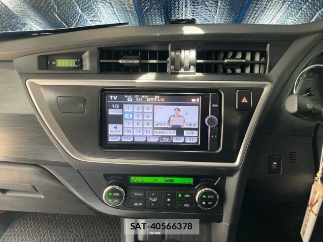 Toyota AURIS 2012-10 6902393-12