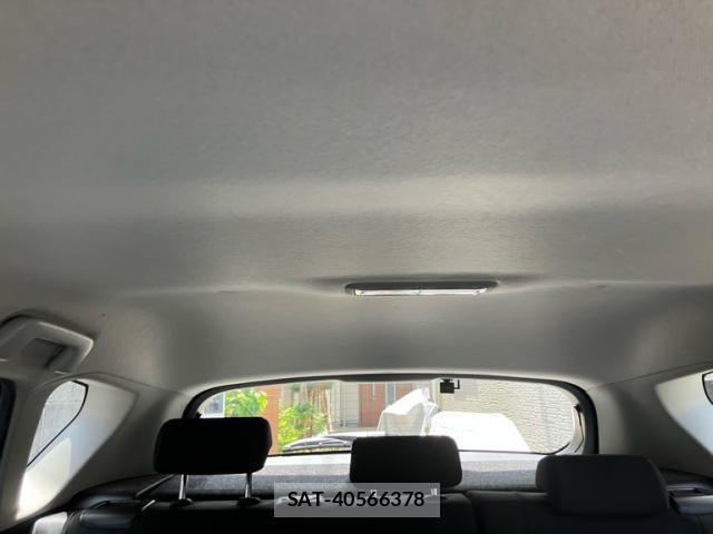 Toyota AURIS 2012-10 6902393-17