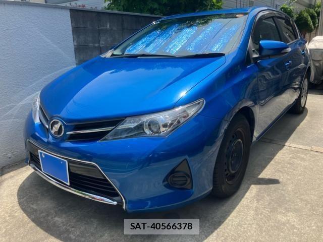Toyota AURIS 2012-10 6902393-1