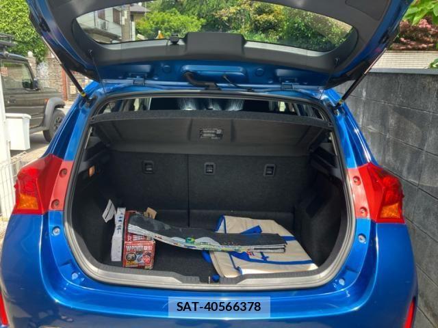 Toyota AURIS 2012-10 6902393-5