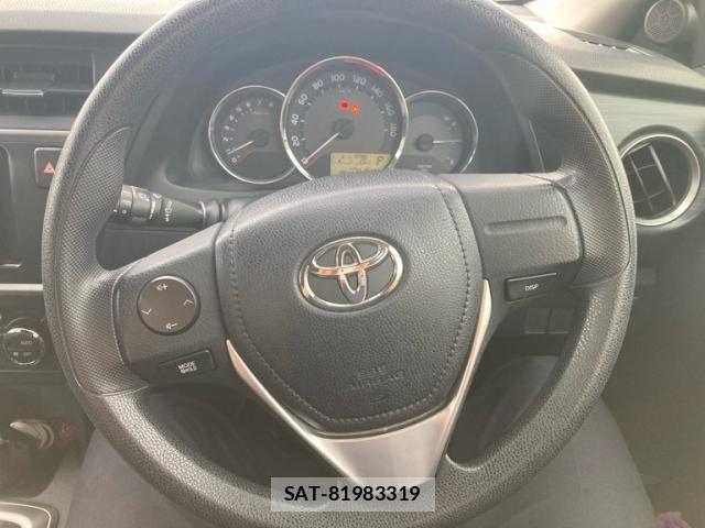 Toyota AURIS 2012-08 7215132-12