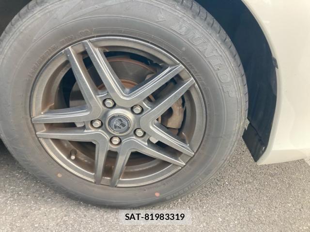 Toyota AURIS 2012-08 7215132-4