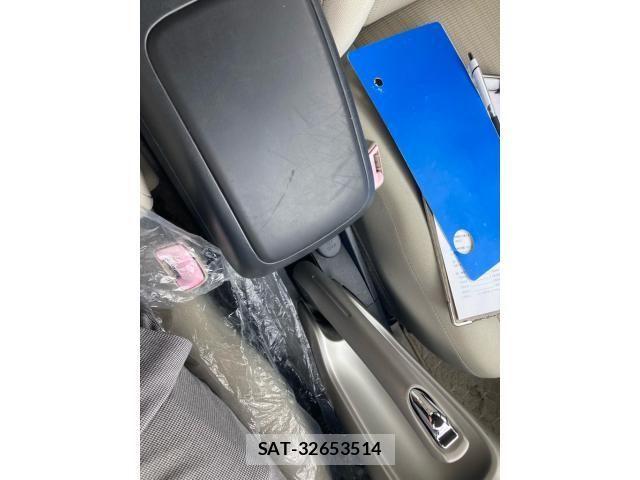 Toyota AURIS 2008-06 7215133-12